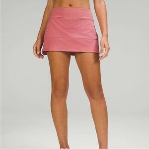 Lululemon Brier Rose Pace Rival Skirt 
Size 6